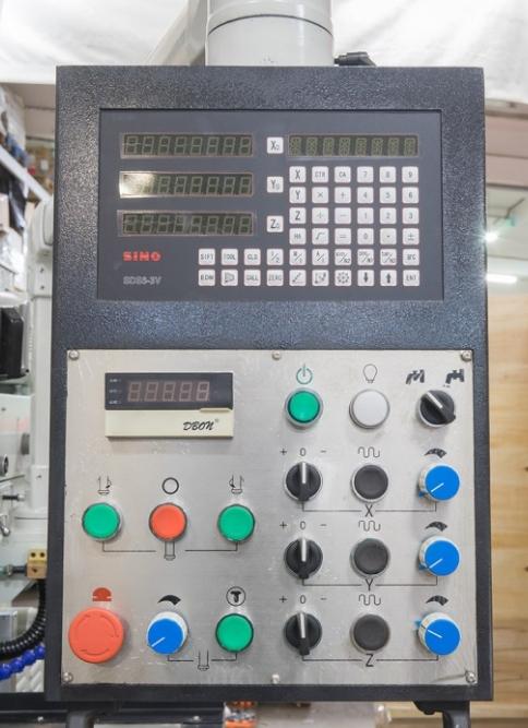 Станок фрезерно-инструментальный STALEX WFM 750 Servo