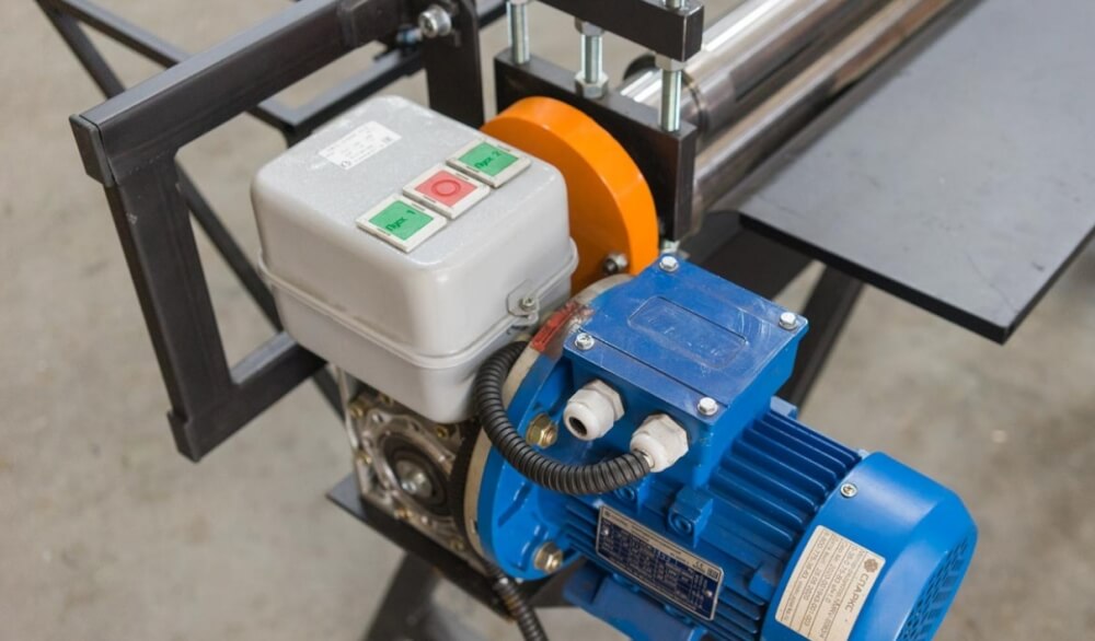 Станок для поперечного раскроя рулонного металла электрический 1250 мм STALEX СПР-1250/3-А (СПР-3)