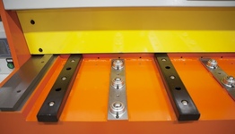 Гильотина электромеханическая STALEX Q11-4x1300NC (386103)